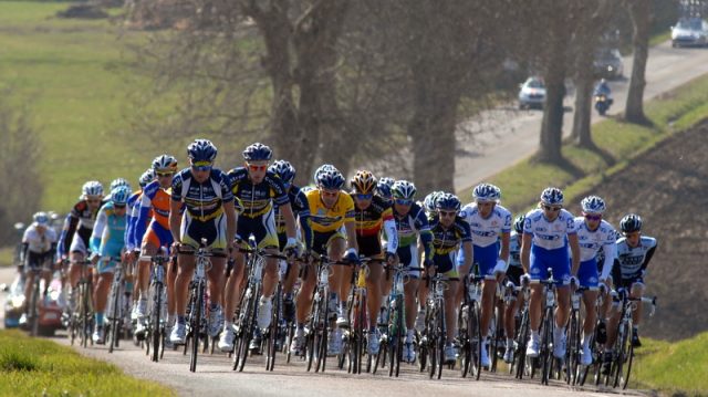 Paris-Nice : les photos de la 3e tape en ligne   