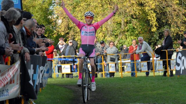 Laurent Colombatto s'impose dans le Tour du Val d'Orge 2009 