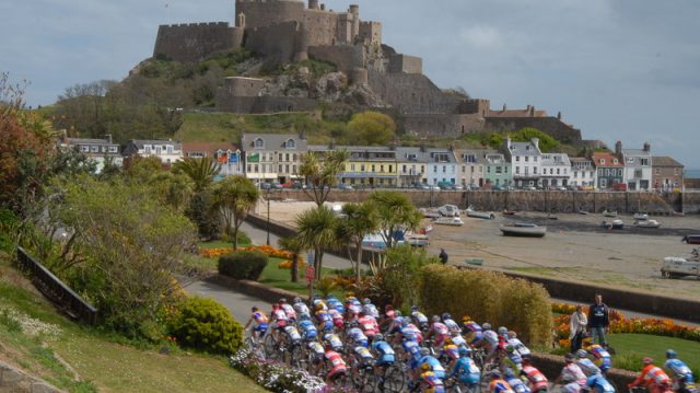 Tour de Bretagne : Hinault arrive