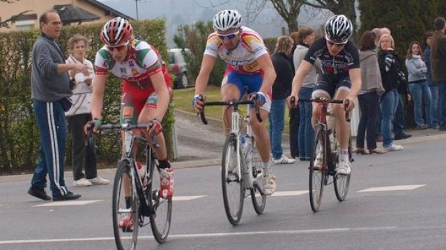 Maillot des jeunes  Torigni sur Vire (50) : Leveau s'impose