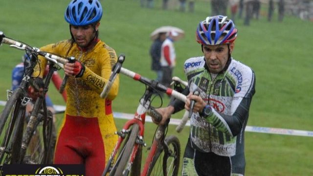 Cyclo-Cross de Chteau-Gontier-Bazouges (53) : Chaudoy, Durand et Grimault 