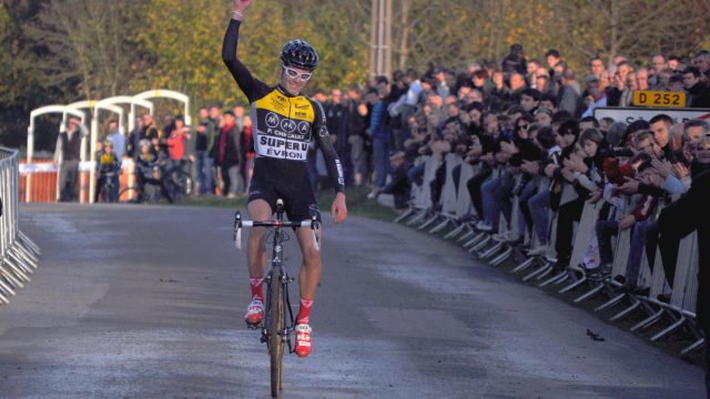 Championnat de la Mayenne  Saint-Cyr le Gravelais : doubl du CA Evron