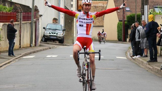 Tellier devant Chaudoy  Champagn (72)