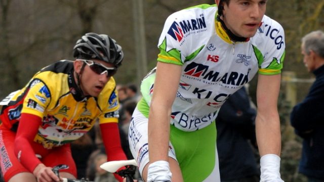 Paris-Roubaix des espoirs: c'est dur un pav !!!