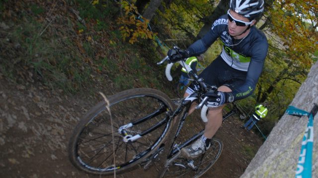 Cyclo-Cross de Saint-Brice en Cogls (35) : Fillaut devant Le Montagner 