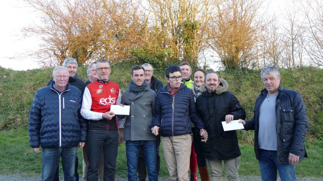 Remise de chque rando cycliste de Gouesnou 