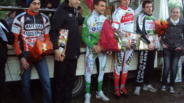 Cyclo-Cross de Mayenne (53) : Bomme devant Jarrier !