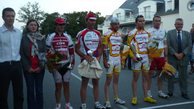 Pass'Cyclisme  Sarzeau (56) : Ollivier s’offre le bouquet.
