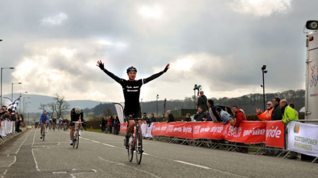 Eyjafjll prive l'quipe Rapha Condor Sharp du Tour de Bretagne 