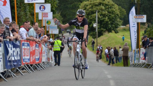 Championnat de Bretagne du Monde Agricole : Poilvet moissonne.