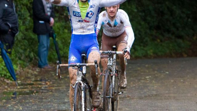 Cyclo-cross de Valvert  Buxerolles (86) : Chainel devant Gadret