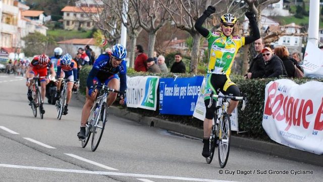 Retour en images sur la victoire de Steven Le Vessier sur la route de l'Atlantique