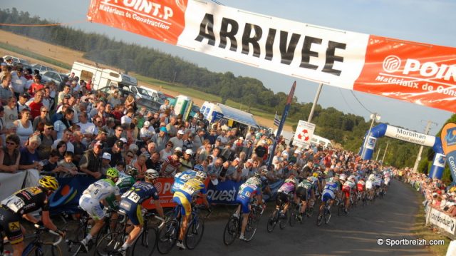 La Ronde des Korrigans ce soir  Camors avec les As du Tour 