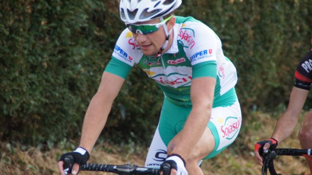 Pouget arrive  Laval Cyclisme 53