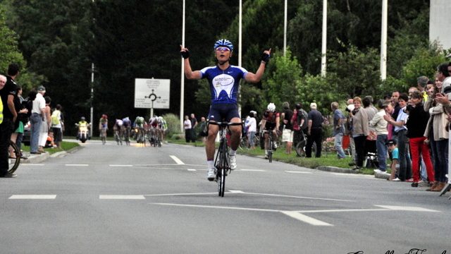 Ho Sung CHO devant Lanon  Lanester (56) 