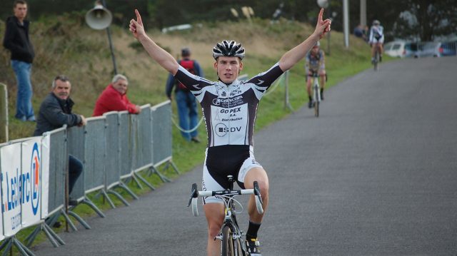 Cyclo-cross  Kerlouan (29) : Le Quau encore