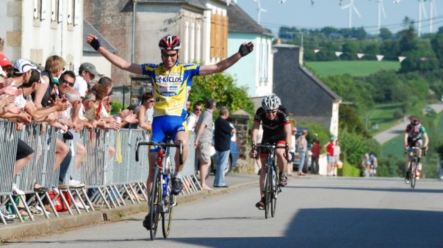 Trophe Jo Velly  Dineault (29) Calvez devant Roue 