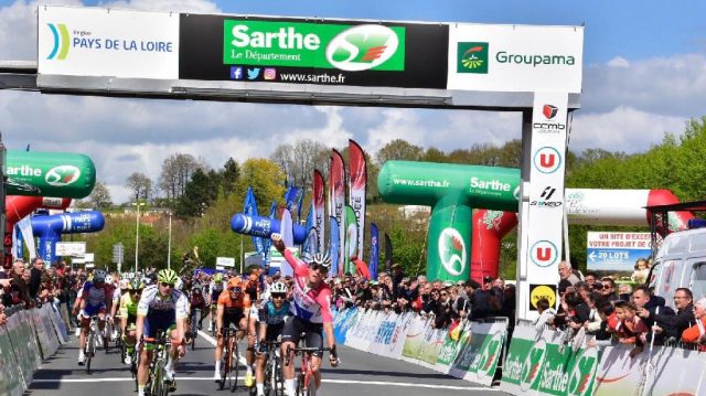 Circuit cycliste Sarthe - Pays de la Loire  #1: Van Der Poel le plus rapide 