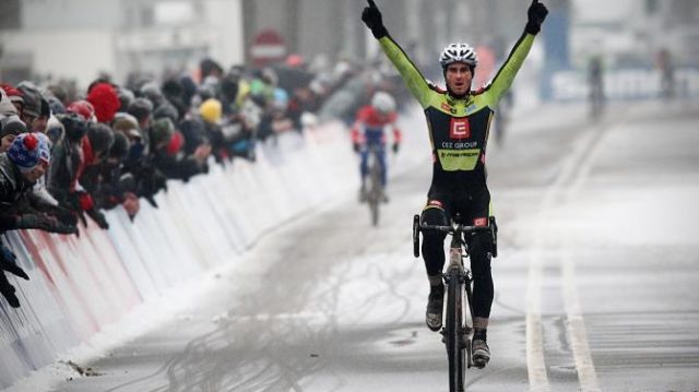 Coupe du Monde cyclo-cross Elites : Bina pour sa premire