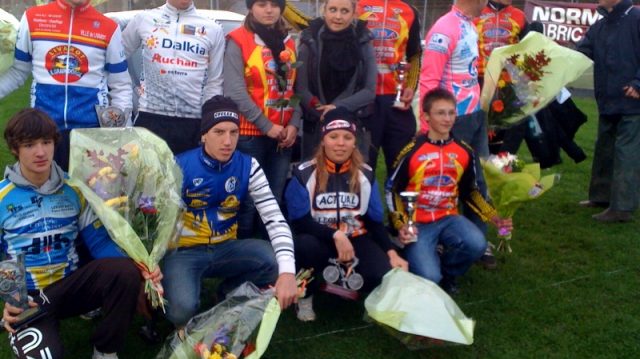 Camille Darcel s'impose au Cyclo-Cross de Port en Bessin (14)