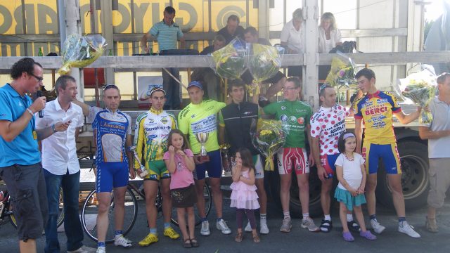 Route du Roc  Louvign-du-Dsert (35) : Patin 1er leader 