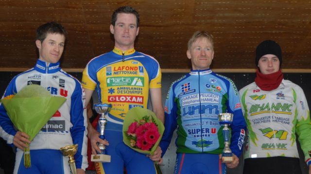 Pass'Cyclisme  Plouha: le bouquet pour Planchenault 