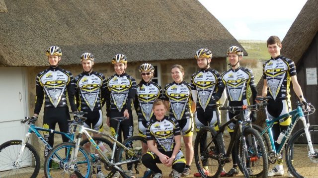 Le Team VTT Pays des Abers prt