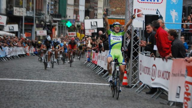 Viviani le plus rapide sur Binche-Tournai-Binche 