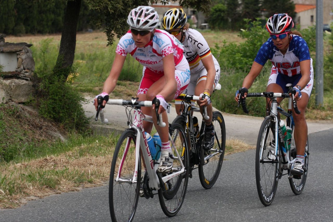 Tour de l'Aude : Mara Abbott devance Emma Pooley , qui s'habille en Jaune 