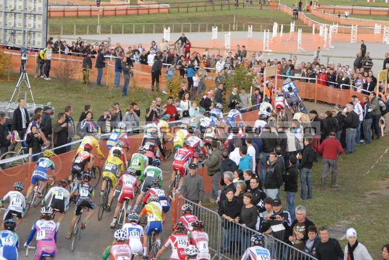 Cyclo-cross d'Entrammes (53) : Guest devant Benoist