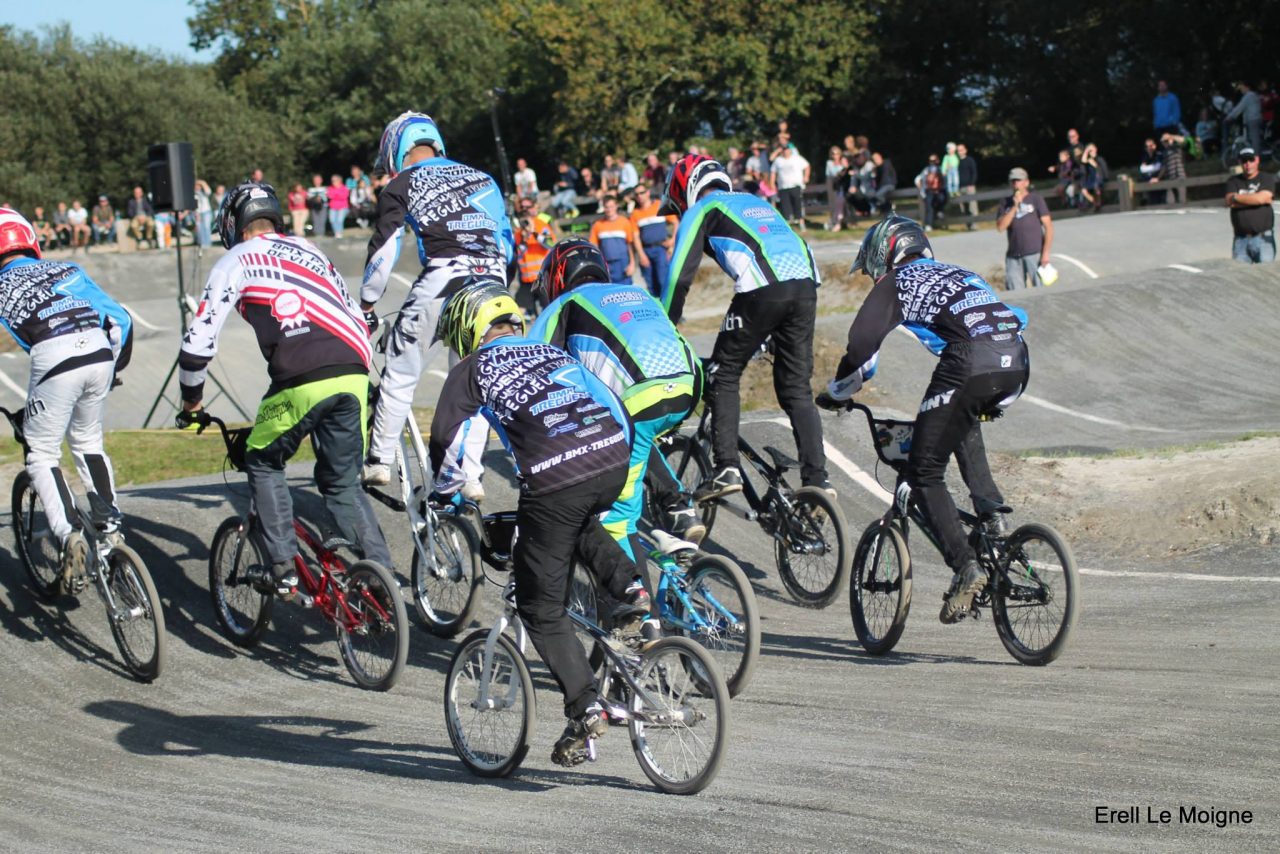 Hennebont   (56) : finale  de la coupe du 56 de BMX