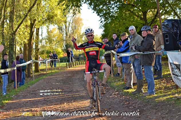 Lery-Poses (27) : Merlier devant Fleury