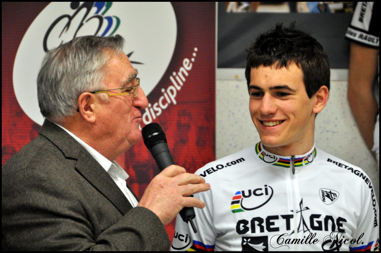 Retour en images sur la prsentation du Club Bretagne Juniors route 2011