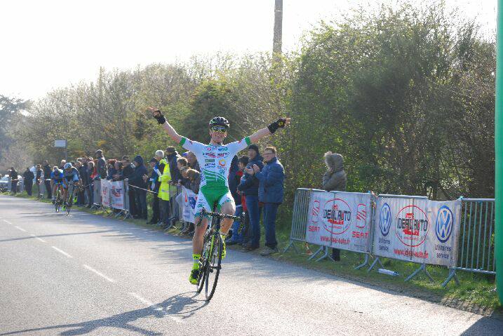 Flche d'Armor: la 1re tape pour Riou