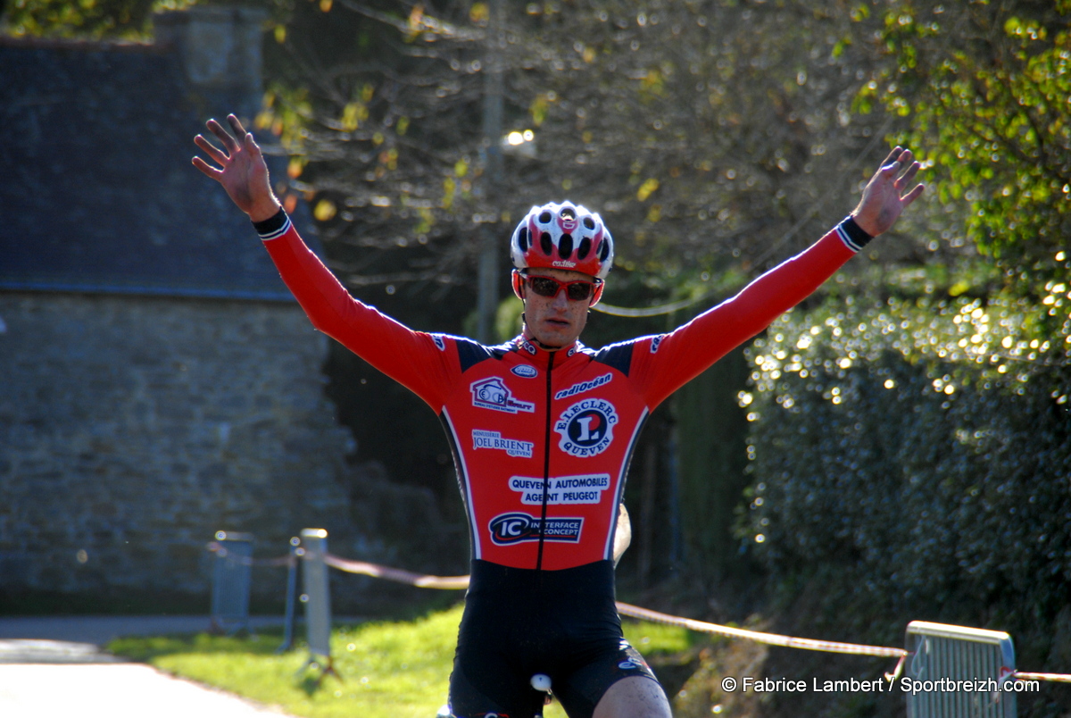 Cyclo-Cross de Saint-Yves en Lignol (56) : Le Bouedec en costaud