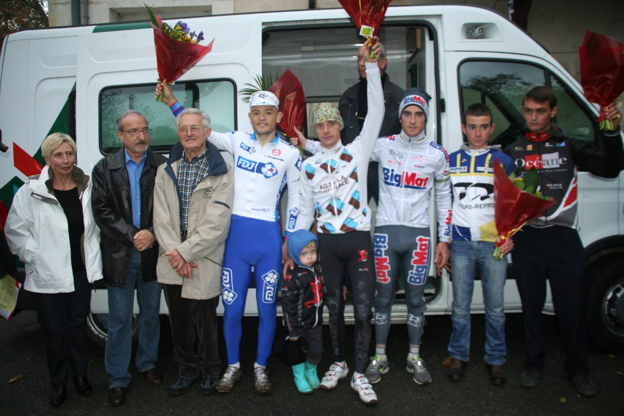Cyclo-cross de Valvert  Buxerolles (86) : Gadret devant Chainel  