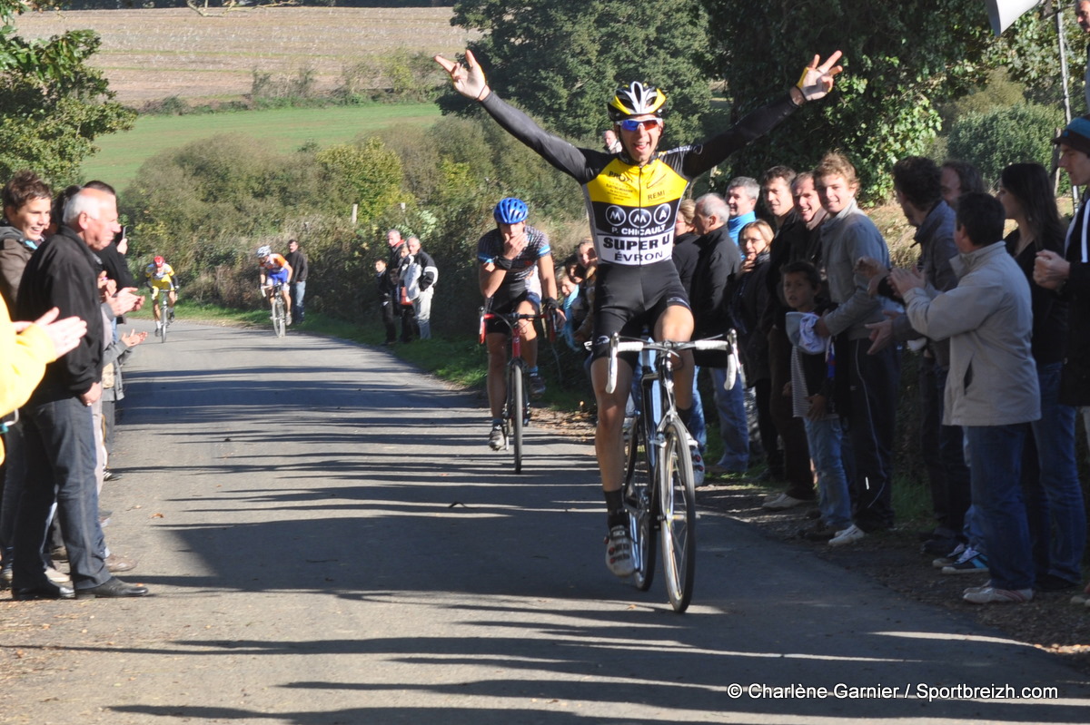 Cyclo-Cross de Saint-Fort (53) : Mottier et Davoust s'imposent