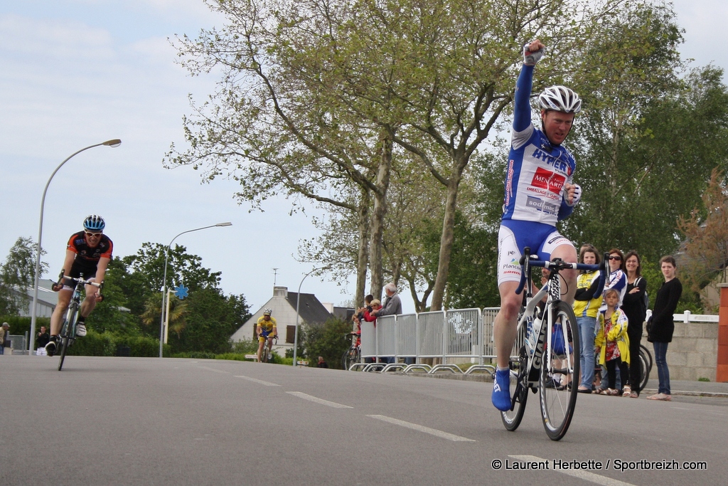 Perrin devant Carnet  Dinard (35)