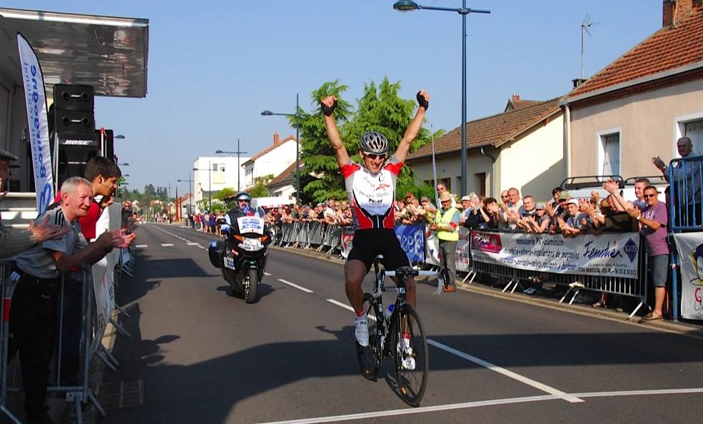 Tour de Sane et Loire : Martinez 1er leader 
