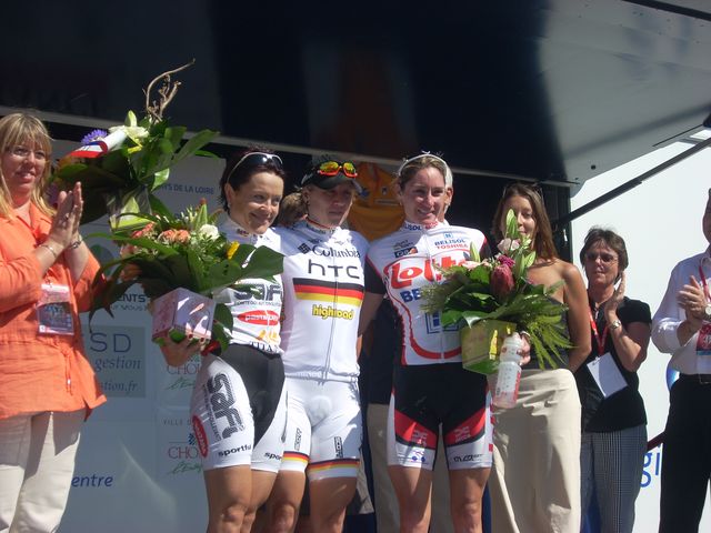 Route de France : Ina Teutenberg gagne  Cholet