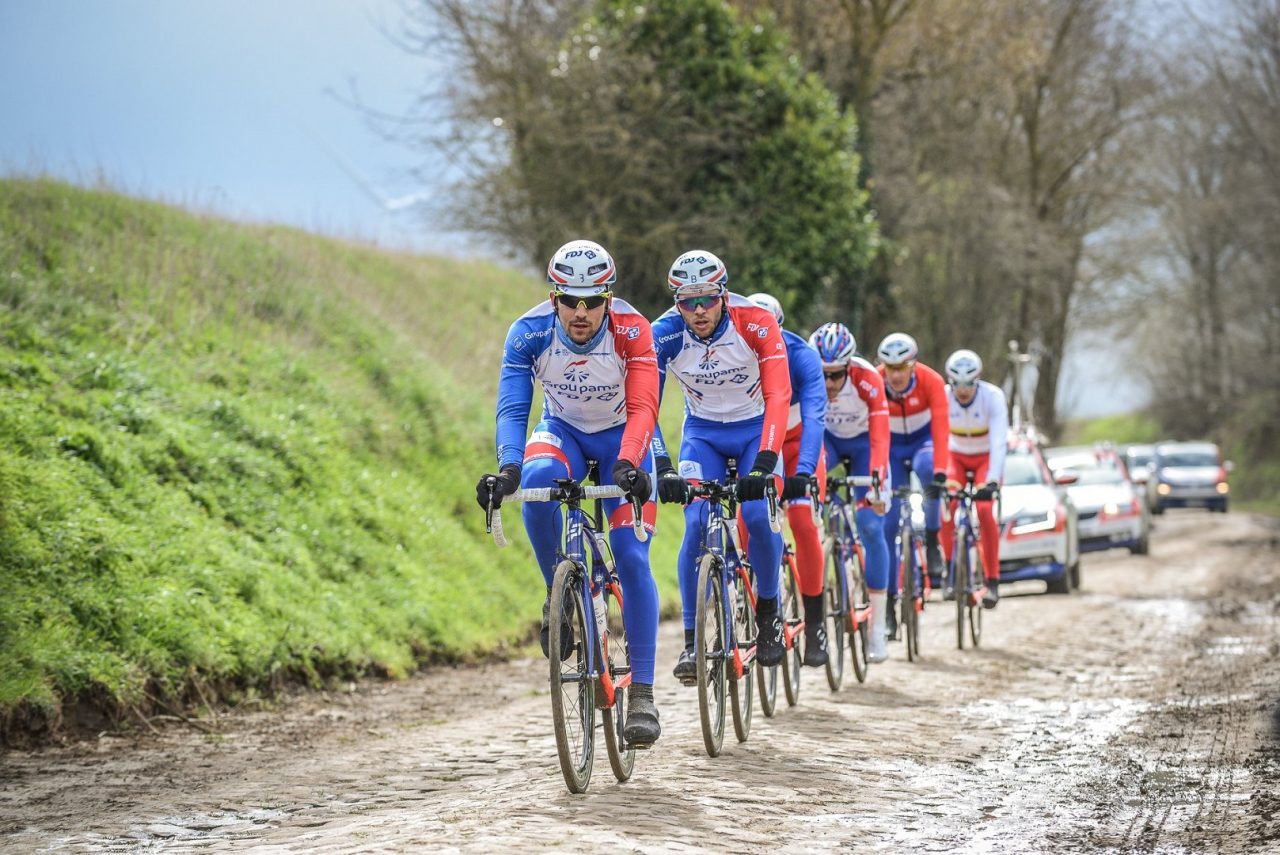Le Gac sur les pavs de Paris-Roubaix