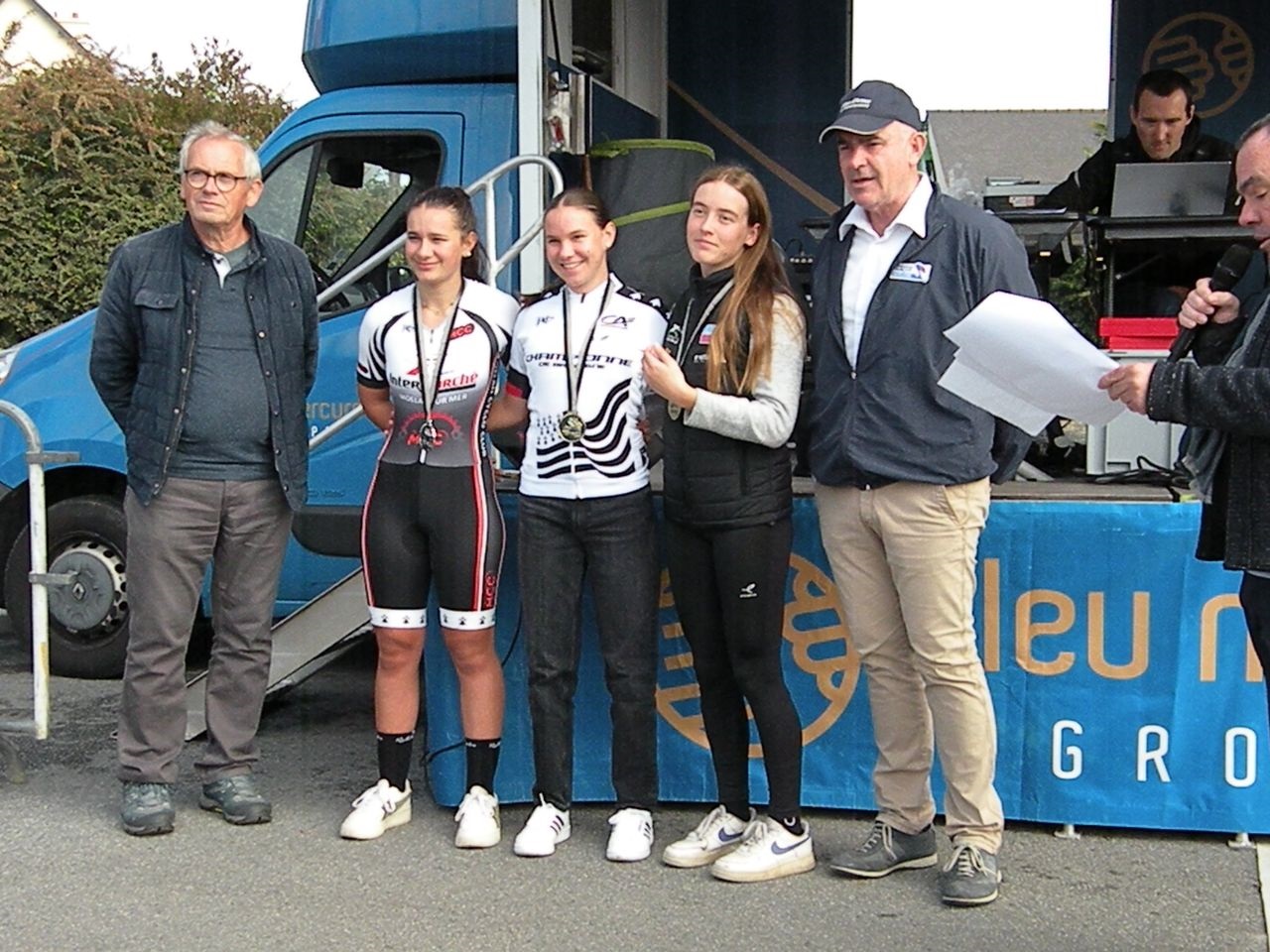 Bretagne CLM cadettes: Saintillan devant Rouat