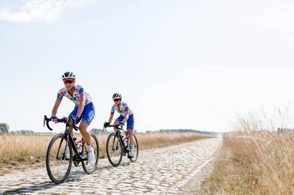 Paris-Roubaix Femmes: avec le Team Arka