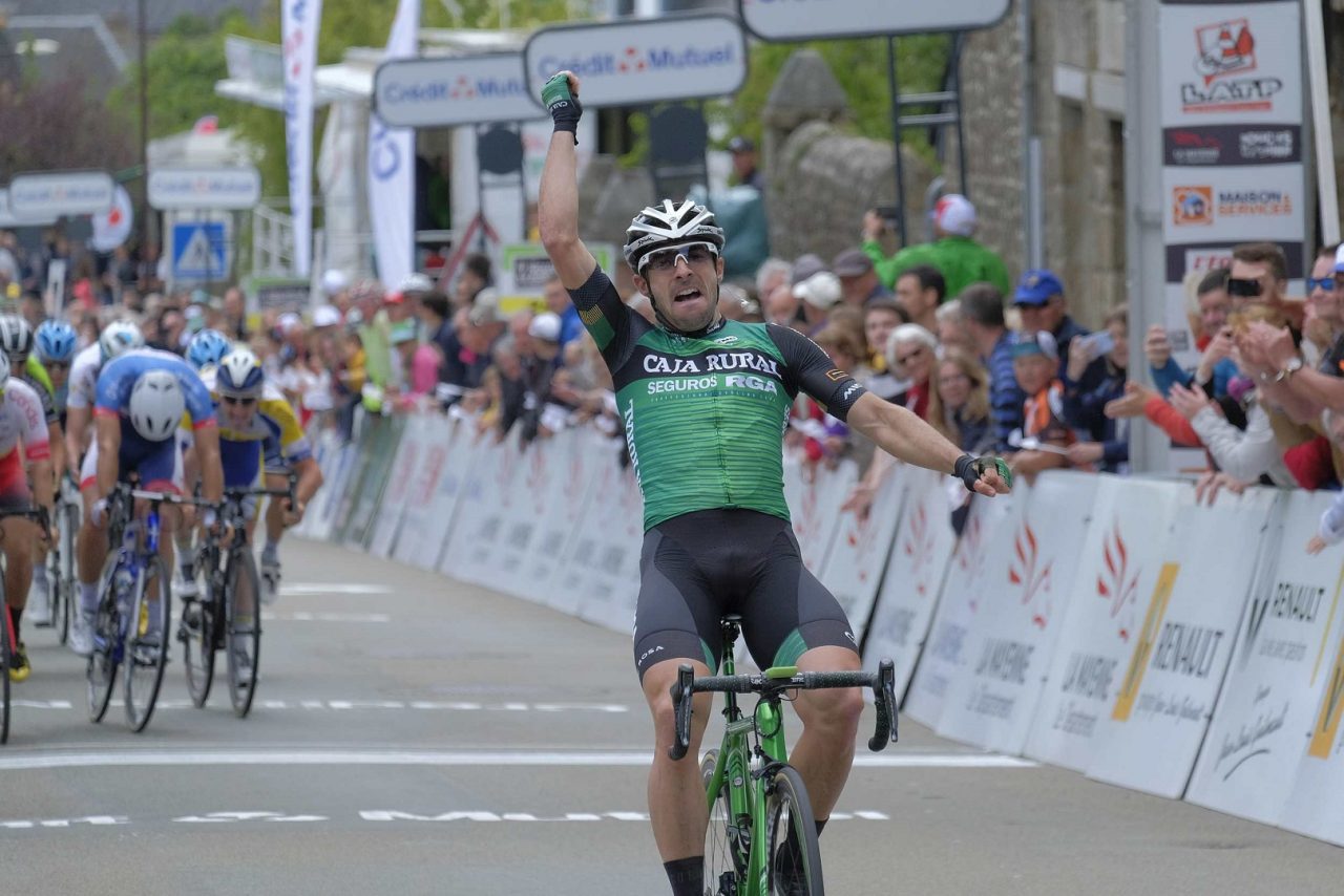 Boucles de la Mayenne #2: Aberasturi Izaga poursuit la moisson des Caja Rural