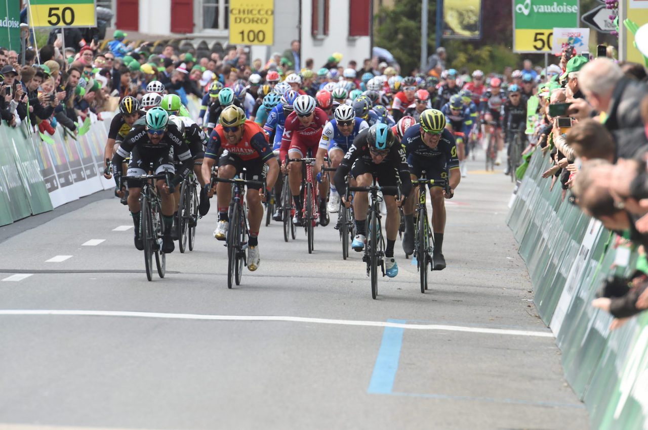 #3: Viviani au sprint / Gaudu dans le peloton