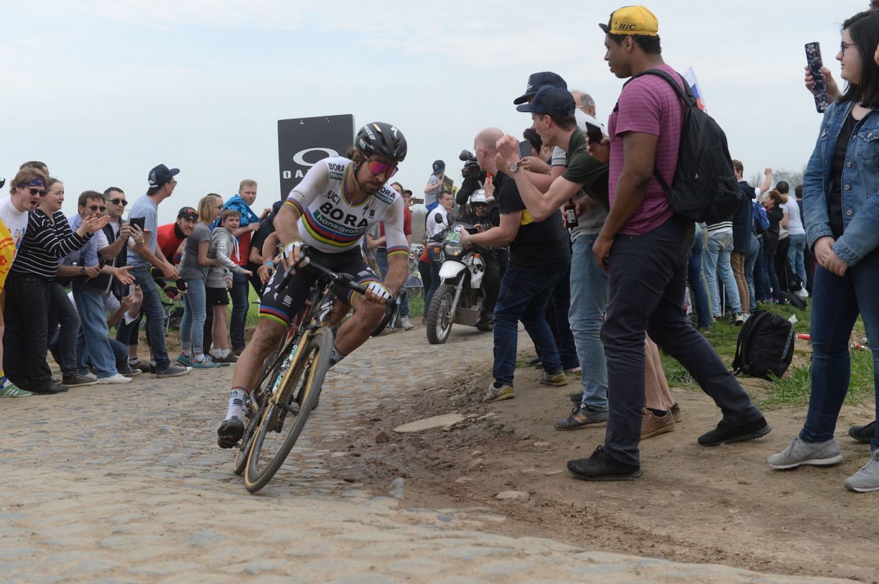 Paris-Roubaix : Sagan avec le maillot Arc-en-ciel !