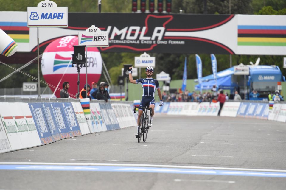 Roglic et Alaphilippe laurats des Vlos d’Or 