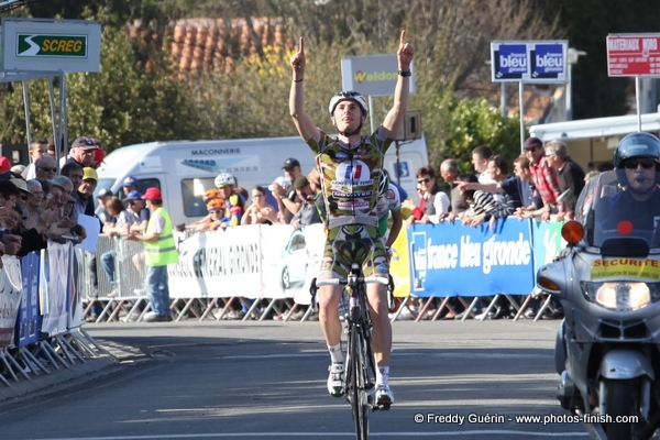 Tour du Canton de St Ciers sur Gironde : Guyot devant Ko 