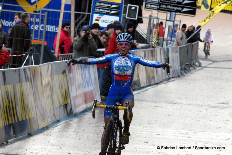 Les dames  Roubaix: Mani 6me