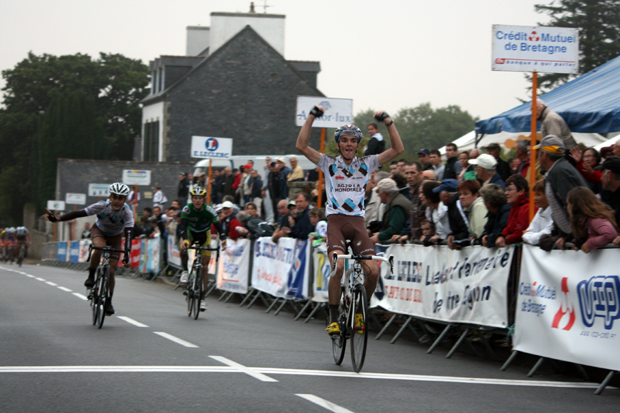 Ronde Finistrienne  Briec de l'Odet : Ils sont venus, ils ont vu et Romain Bardet a vaincu